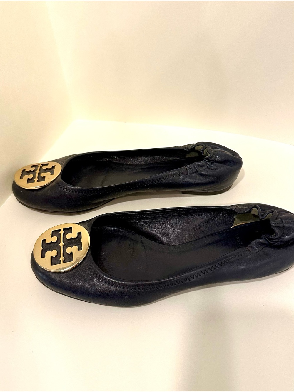 Tory Burch Navy Blue Leather Ballet Flats with Gold Logo Medallion